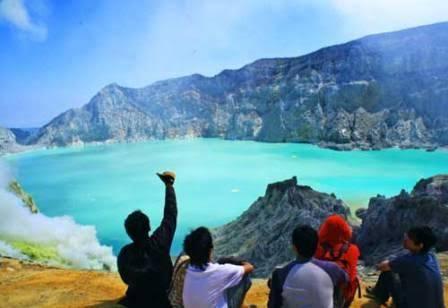 Wisata Sejarah dan Religi Jawa Timur sebagai Daya Tarik Wisatawan